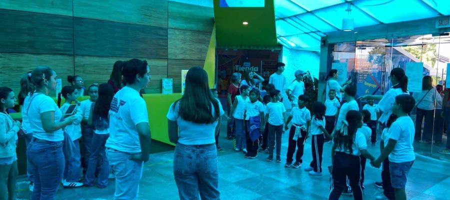 "Escuela de la Fe" lleva alegría a niños de escasos recursos con Posada Navideña 2024