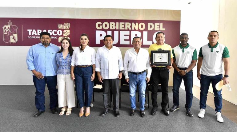 Cecilio Ruiz es reconocido por ser entronizado al Salón de la Fama del Beisbol Mexicano