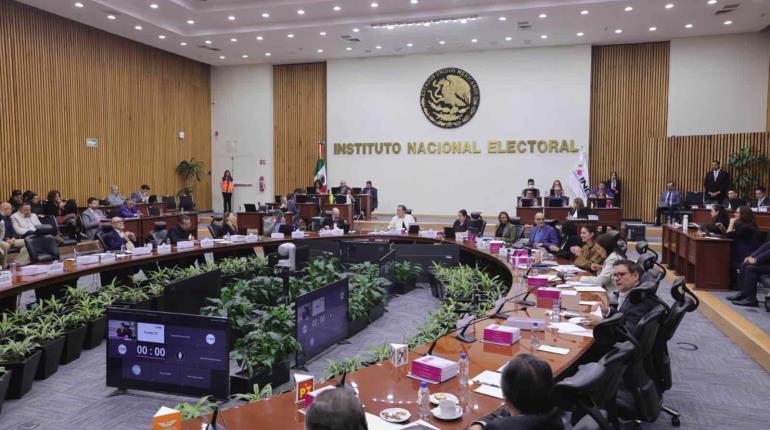 Comisión del INE aprueba diseño de boletas para la elección judicial