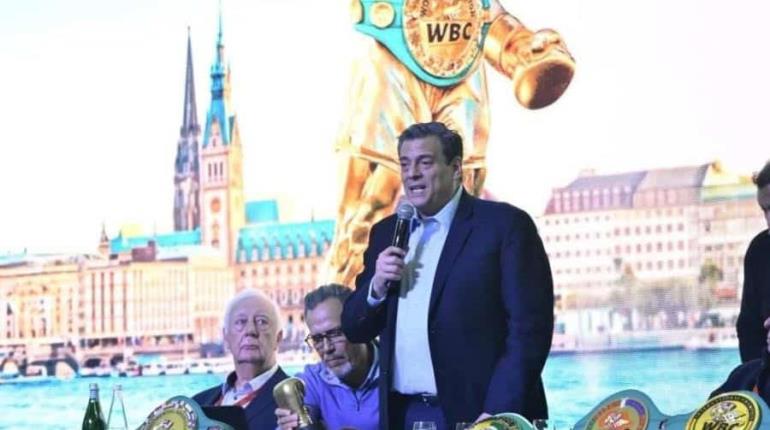 Mauricio Sulaimán se dice contento por el gran año que ha tenido el boxeo mundial