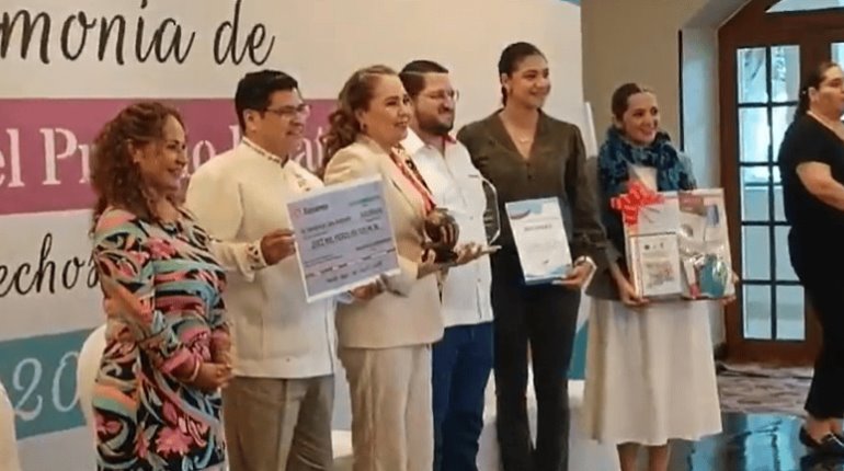 Entregan Premio Estatal de Derechos Humanos 2023 a Verónica Lara Andrade