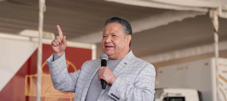 Se desvanece gobernador de Hidalgo durante gira de trabajo