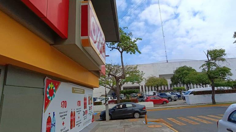 Asaltan Oxxo en Tabasco 2000