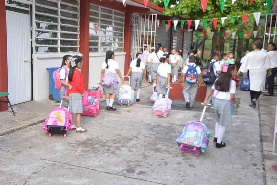 Celebra gobierno de Tabasco aumento en la matrícula en los niveles superiores de educación Celebra gobierno de Tabasco aumento en la matrícula en los niveles superiores de educación