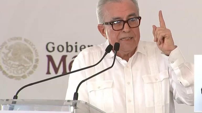 Llama Rubén Rocha transgénero al maíz transgénico y corrige el discurso en Sinaloa