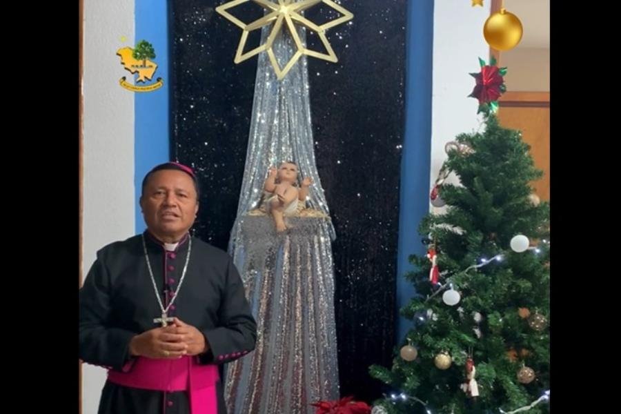 A vivir la Navidad centrada en el Niño Dios, llama el obispo Roberto Madrigal