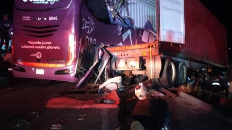 8 fallecidos deja accidente en la Perote-Xalapa