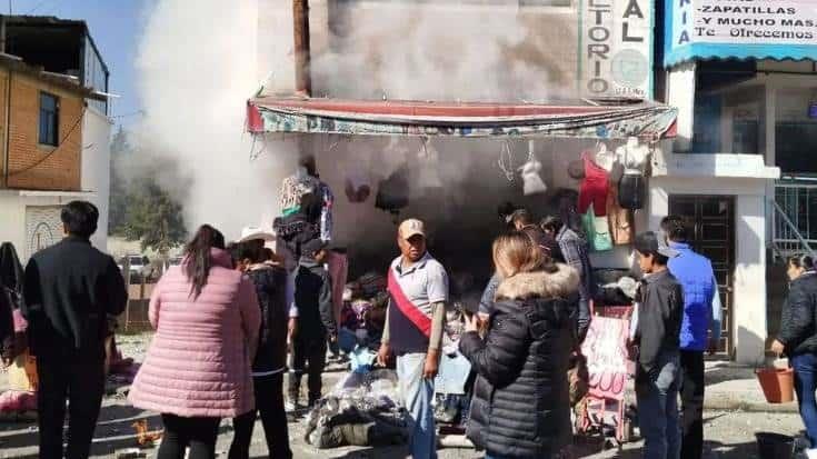 Se incendia local donde presuntamente se almacenaba pirotecnia en Edomex