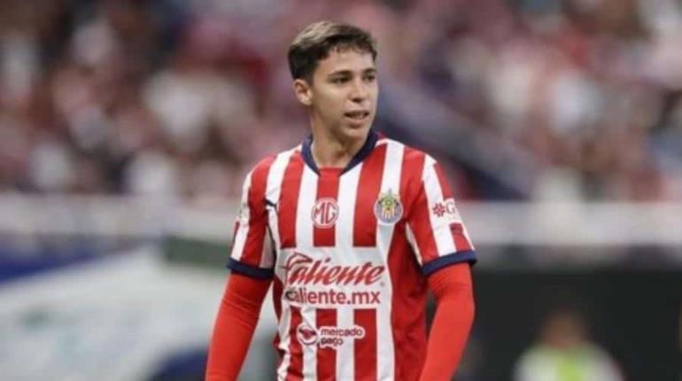 Mateo Chávez, jugador de Chivas, destaca entre los mejores laterales del mundo