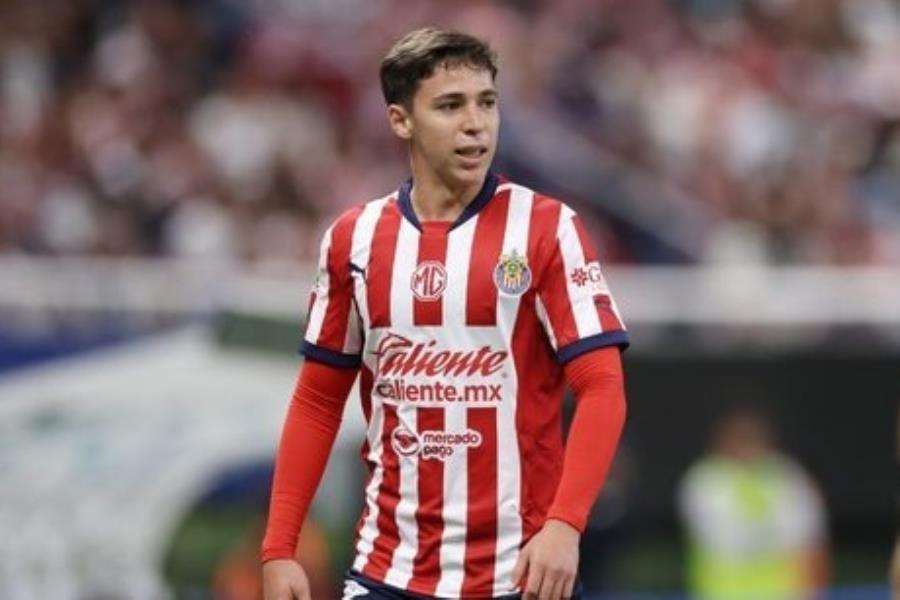 Mateo Chávez, jugador de Chivas, destaca entre los mejores laterales del mundo