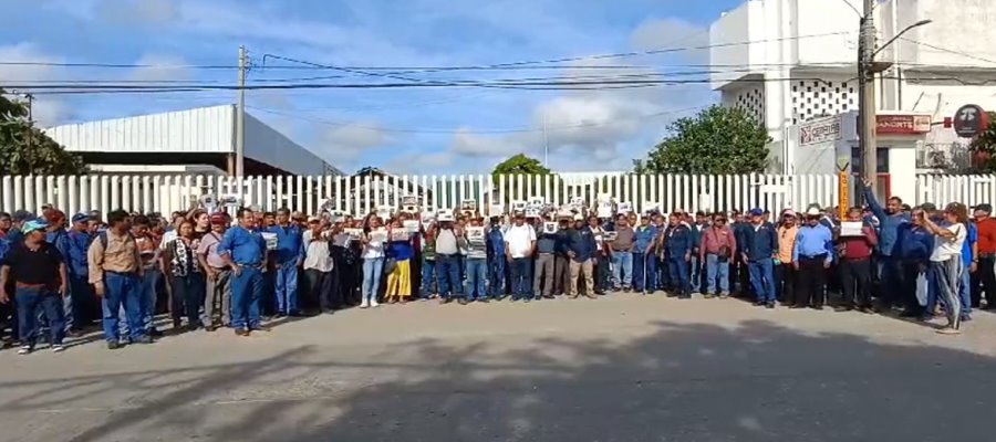 ¡Consuman cierre de CEMATAB! Trabajadores piden ser reubicados