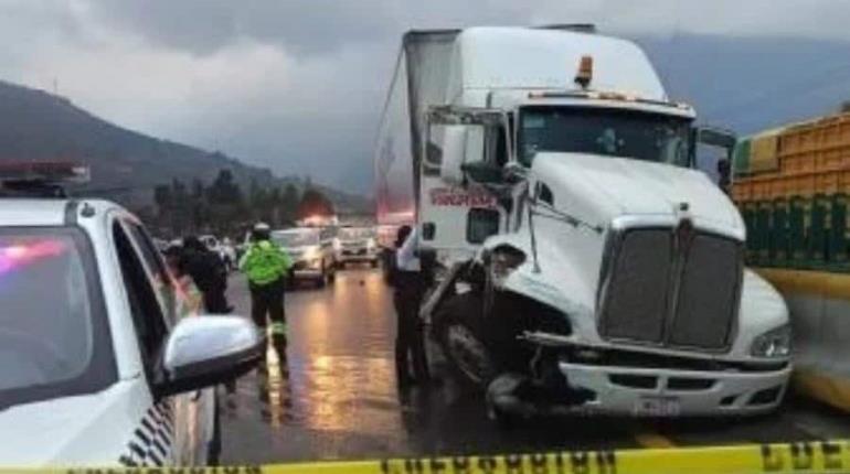 Detienen a 3 sujetos y recuperan tráiler en Veracruz tras persecución