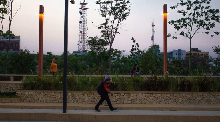 Acusan adeudos subcontratistas del parque lineal del malecón de Villahermosa