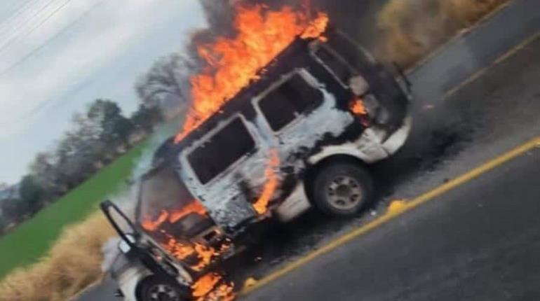 Reportan bloqueos en carreteras de Guanajuato tras muerte de 8 presuntos criminales