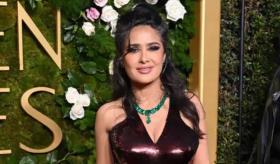 ¡Se acabó la juventud! Salma Hayek presume canas en alfombra roja