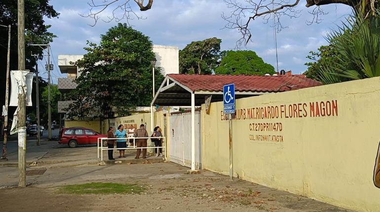 Por temor se ausentan de escuelas donde dejaron amenazas