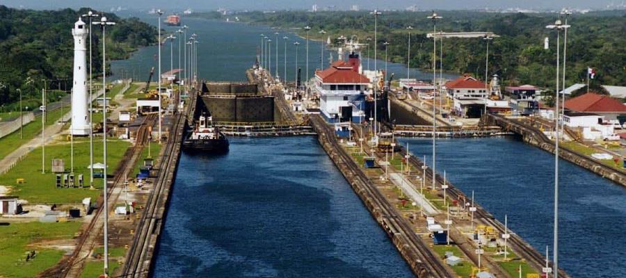 Congresistas republicanos presentan "Ley de la recompra del canal de Panamá"