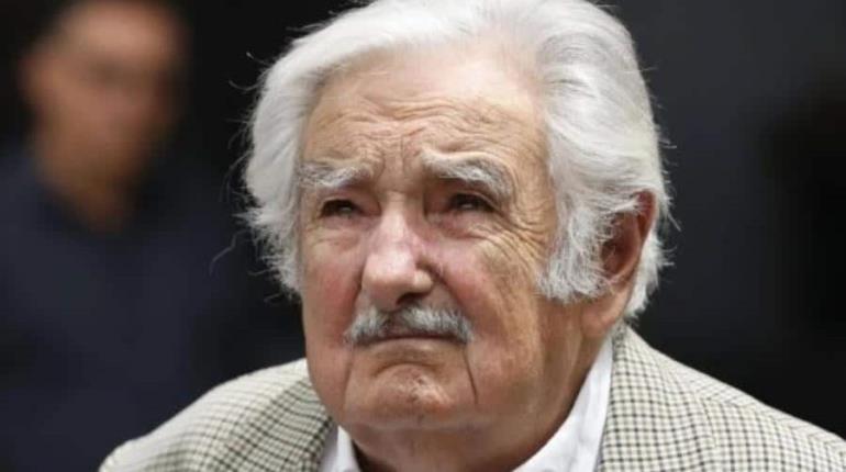 Me estoy muriendo": Mujica al revelar que deja tratamiento contra el cáncer