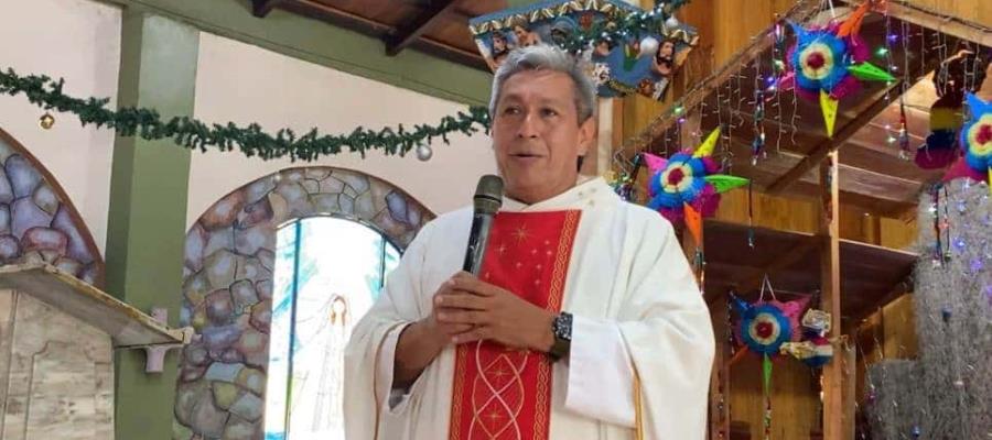 Ya se pueden guardar adornos navideños y el nacimiento: Padre Camacho