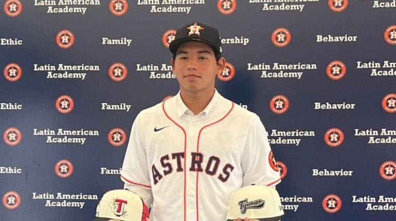 Tabasqueño Emilio Payró estampa su firma como prospecto de Astros de Houston