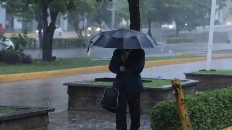 Lluvias muy fuertes prev&eacute; Conagua para este viernes en Tabasco por frente fr&iacute;o 2