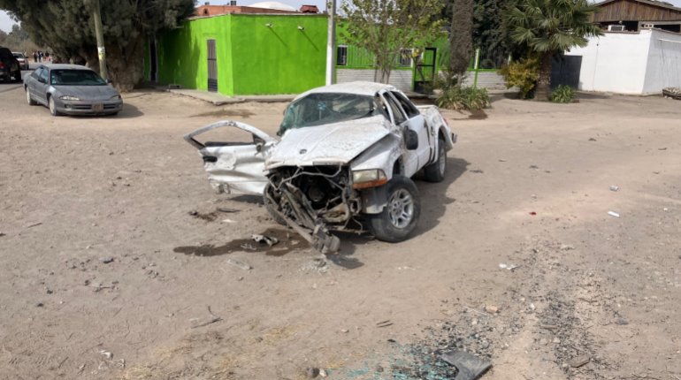 Mujer y su hija sobreviven a choque con tren en Durango