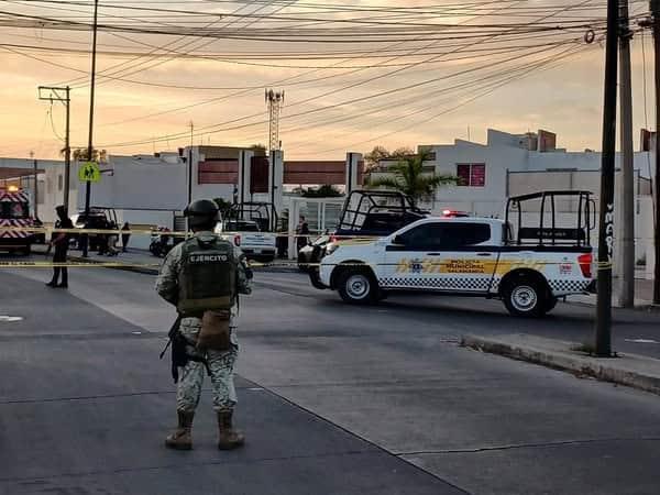 Asesinan a balazos a comisario de Salamanca, Guanajuato