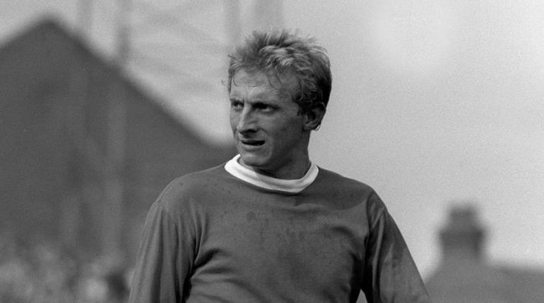 Leyenda del Manchester United, Denis Law, fallece a los 84 años