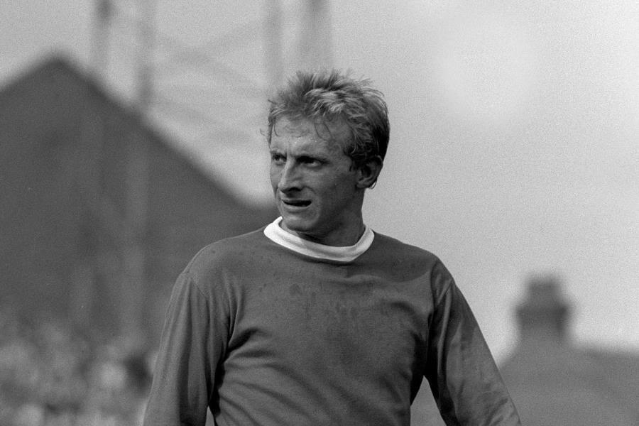 Leyenda del Manchester United, Denis Law, fallece a los 84 años