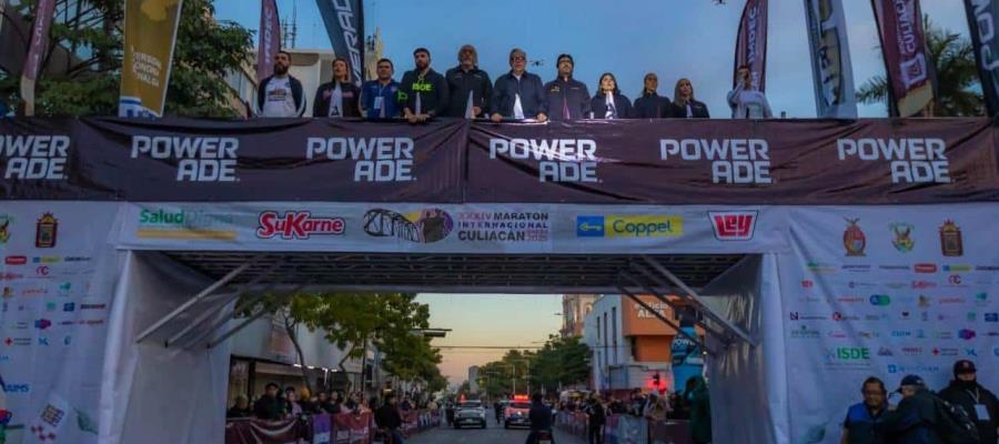 Abuchean al gobernador Rocha en el Maratón Internacional de Culiacán