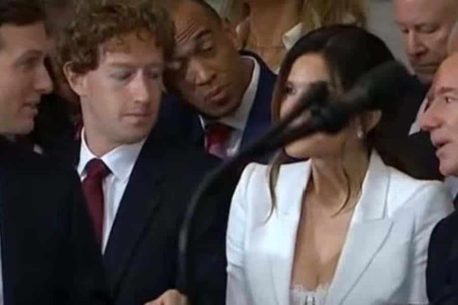 Se pierde Mark Zuckerberg en escote, durante toma de posesión de Trump