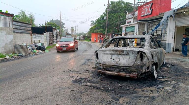 Sujetos armados bajan a conductor y queman su vehículo en Samarkanda