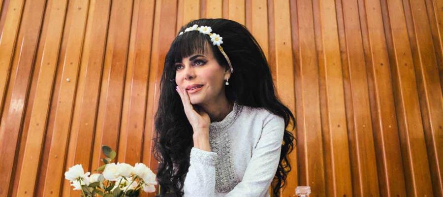 "No pretendo suplir a mi hijo" Obtiene Maribel Guardia custodia temporal de su nieto