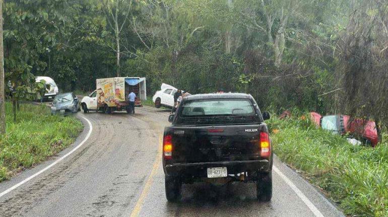 Se registran 3 accidentes en carreteras que conducen a Teapa