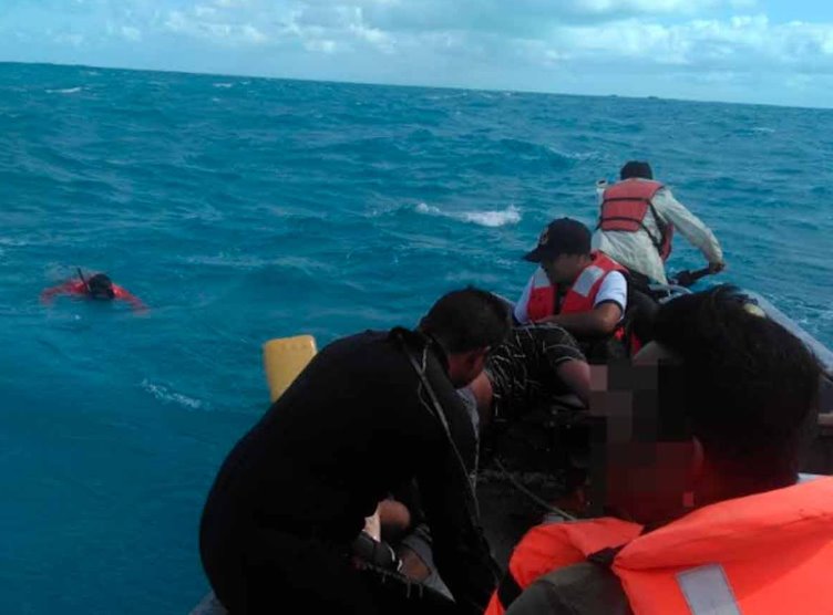 Rescata Semar a cuatro náufragos en costas de Yucatán