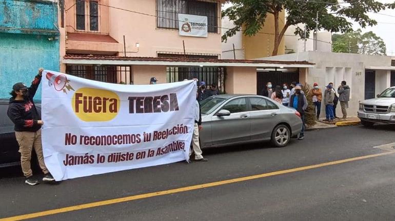 Agremiados al SUITISSET piden salida de secretaria general