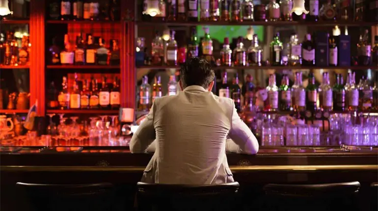 Diputados locales, dan entrada a iniciativas del gobernador para ampliar horarios de venta de alcohol en Tabasco 