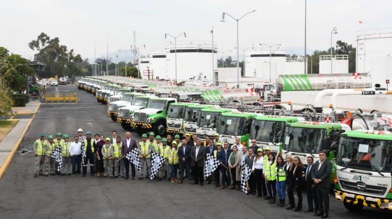 Da Carlos Manuel Merino banderazo de salida a 80 nuevos camiones del sistema aeroportuario