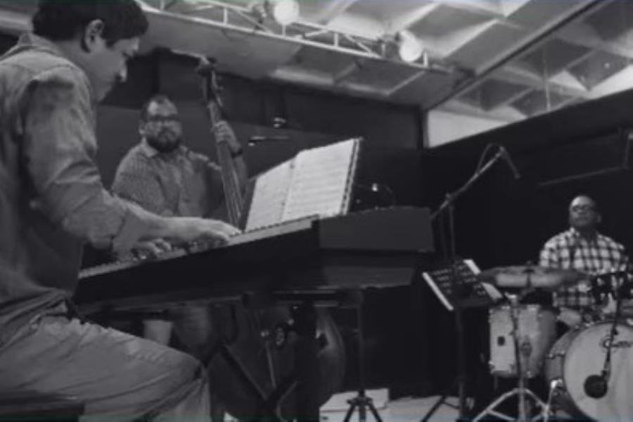 Edwin Córdova Trío Jazz en Mukul-Ja