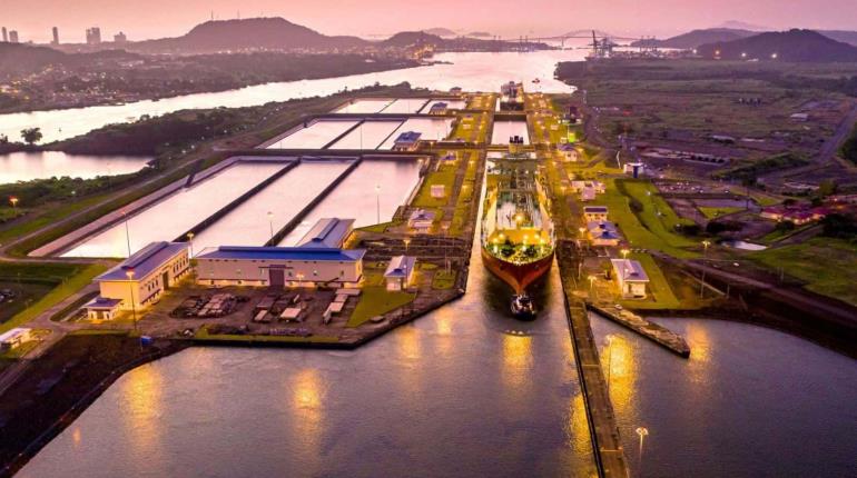 Barcos de EE. UU. transitarán por el Canal de Panamá sin pagar tarifas