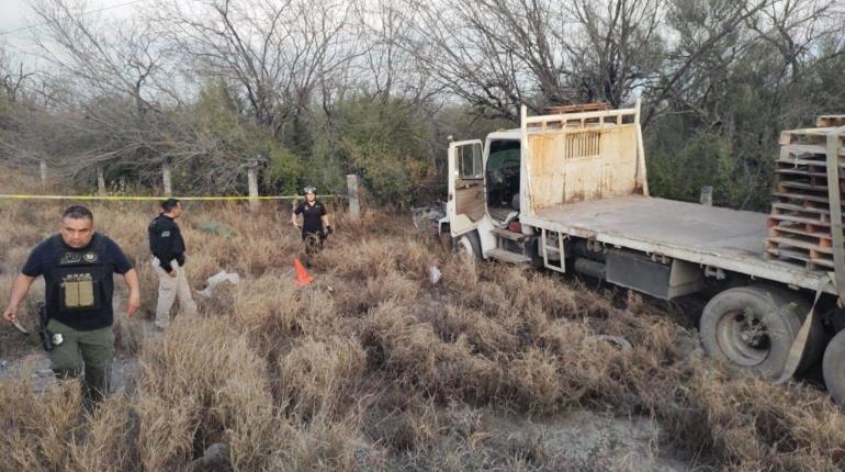 4 muertos, entre ellos 2 menores, saldo de choque entre camión de carga y auto en NL