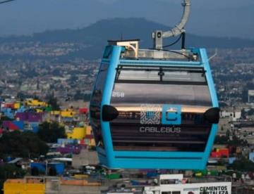 Usuarios del cablebús quedan atrapados en la Línea 2 por más de una hora en CDMX