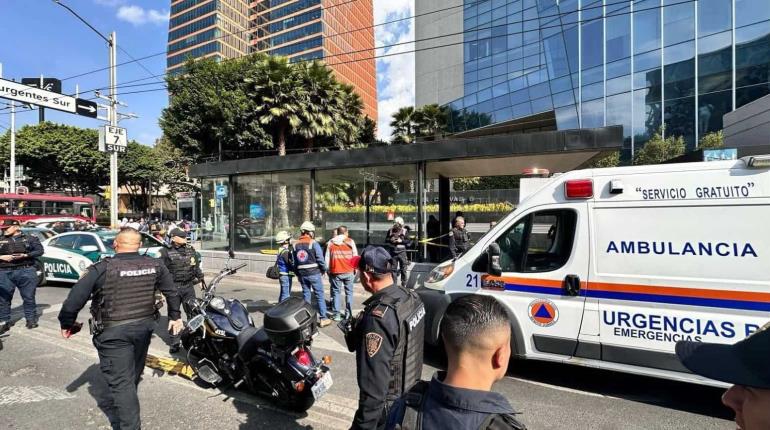 Un muerto y un herido deja balacera afuera del Metro Insurgentes Sur