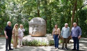 Felipe González, expresidente de España recorre el Parque Museo La Venta