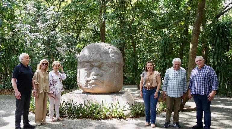 Felipe González, expresidente de España recorre el Parque Museo La Venta