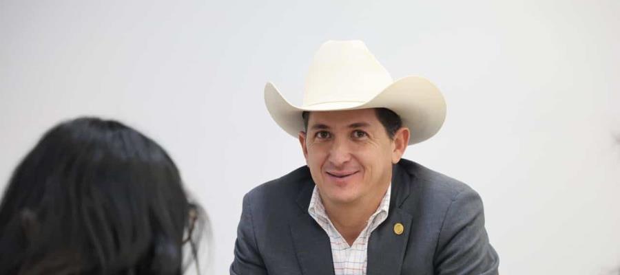 Chavo Herrera formaliza su afiliación a Morena