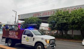 Se registra corto circuito frente a la Biblioteca Pino Suárez