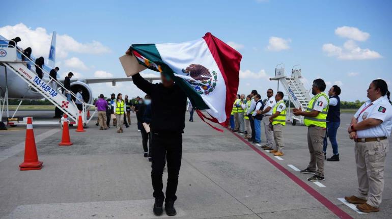 Primeros 130 migrantes repatriados de EE.UU. a Tabasco, ya fueron enviados a lugares de origen: Segotab