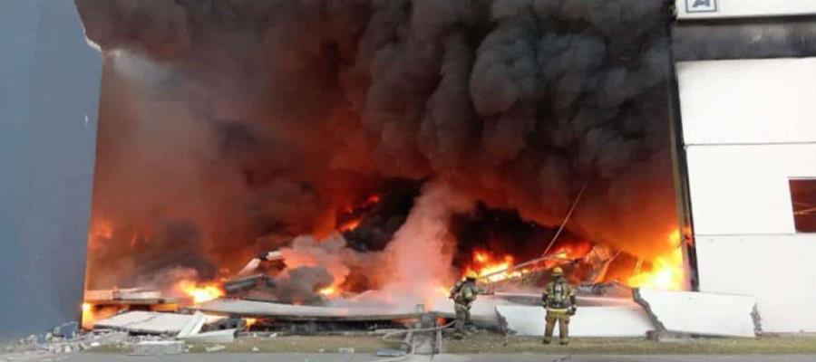 Fábrica de plásticos se incendia en parque industrial Las Américas, en Apodaca, NL