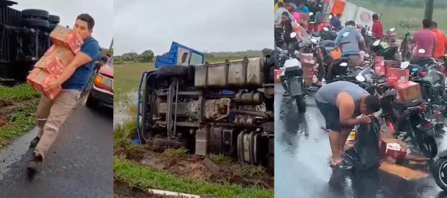 Vuelca tráiler cargado de leche y termina rapiñado en la Coatzacoalcos-La Venta